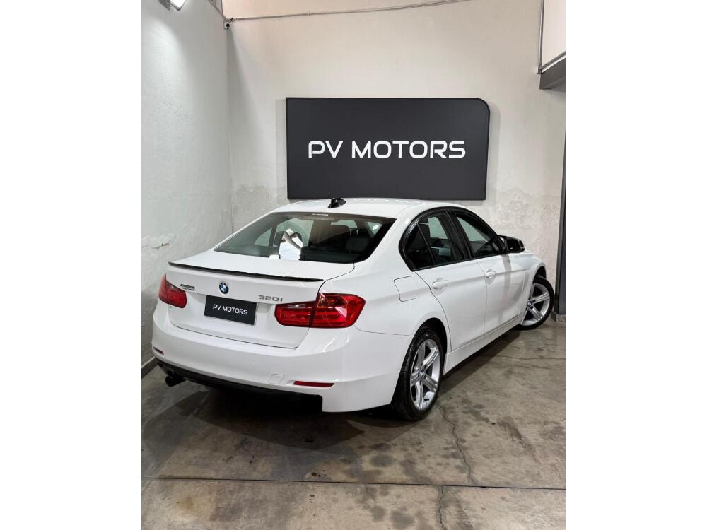 BMW 320i