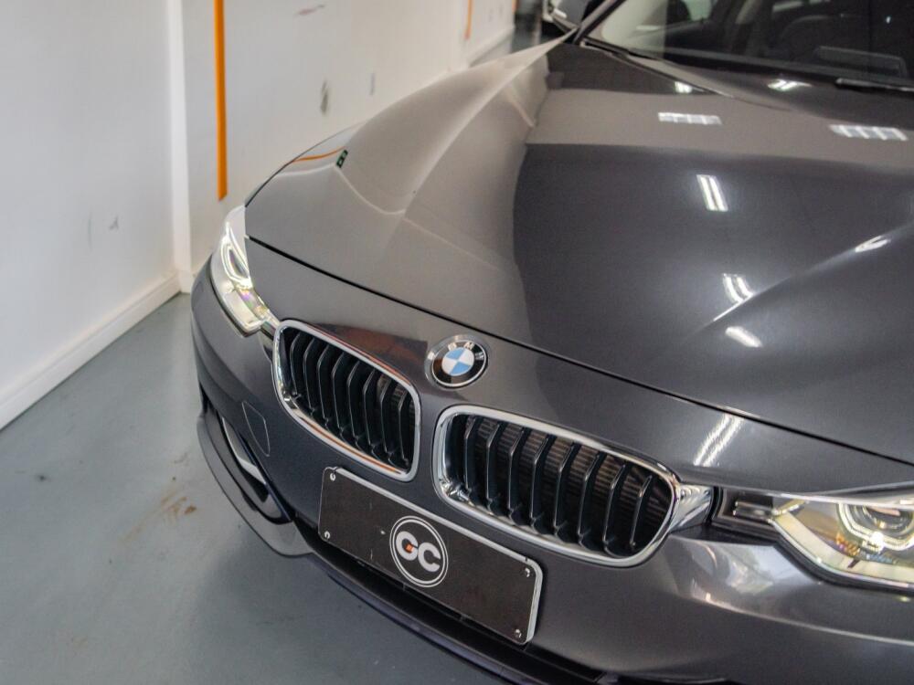 BMW 320i