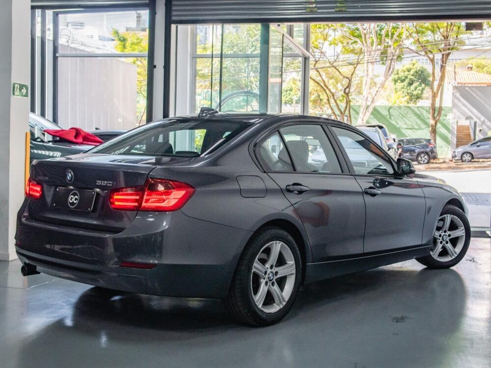 BMW 320i