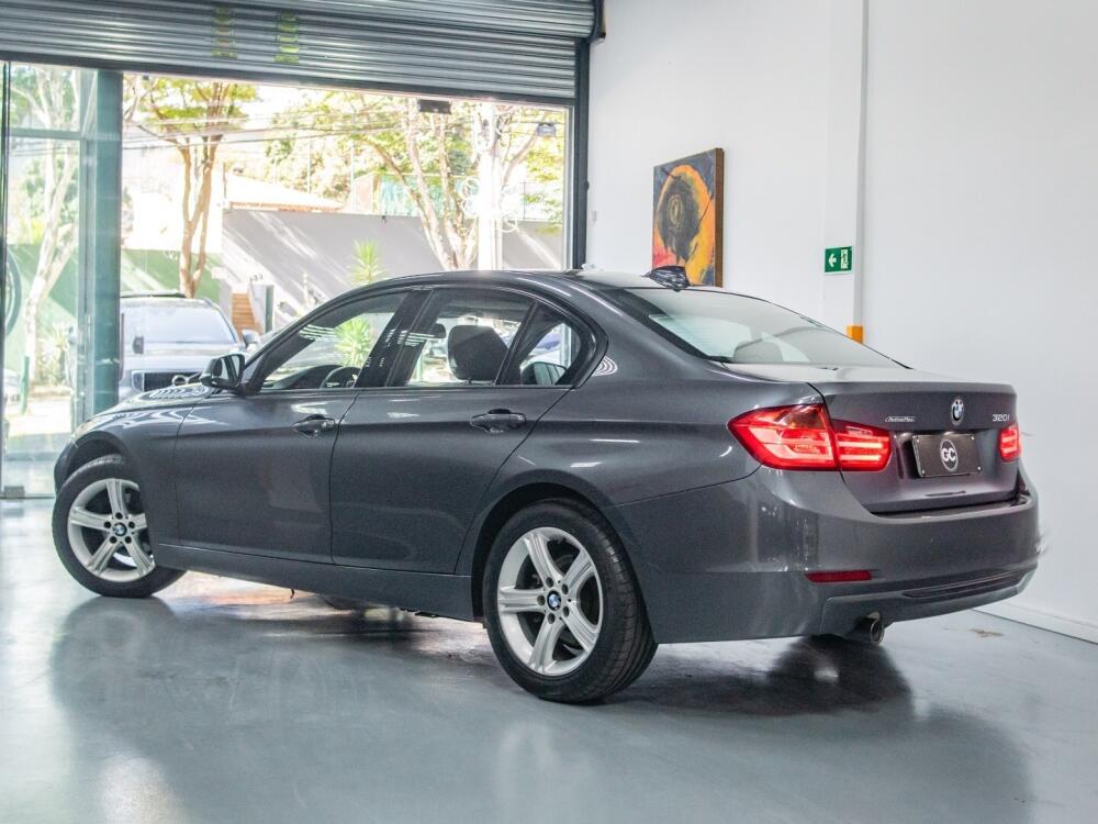 BMW 320i