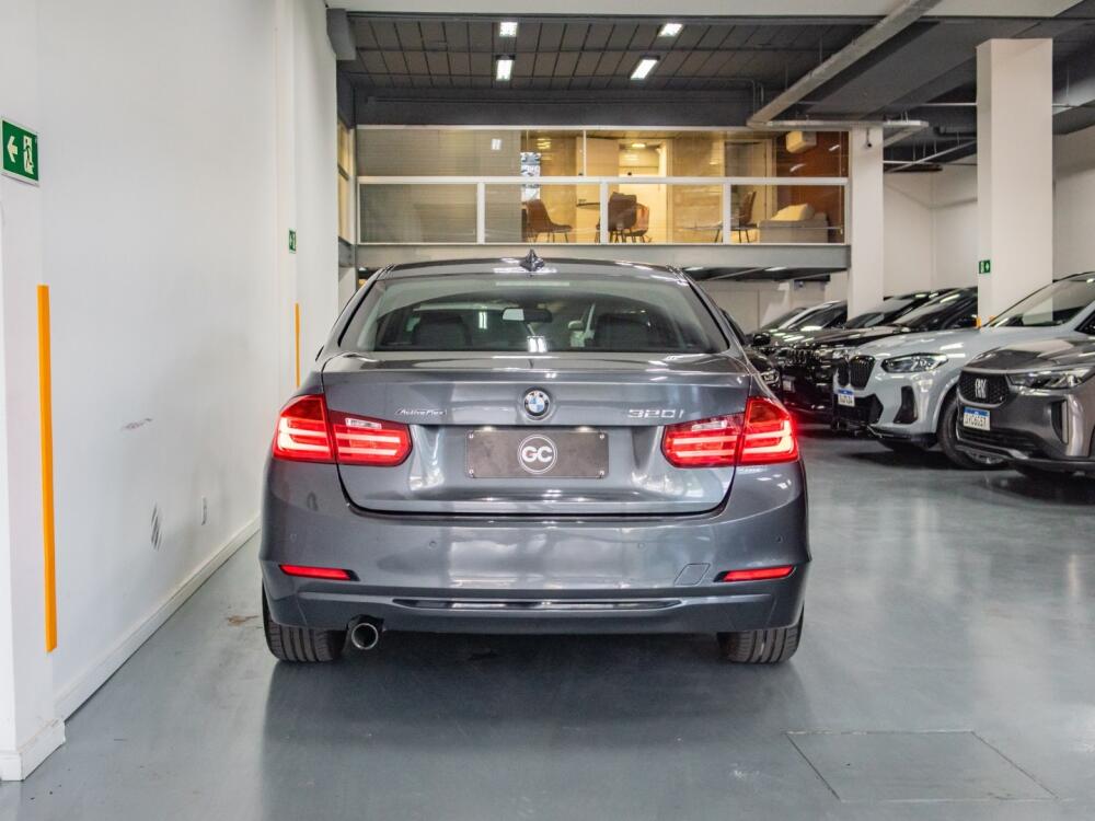 BMW 320i