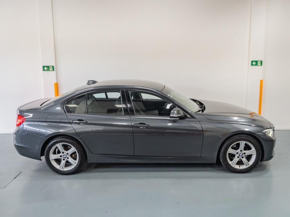 BMW 320i