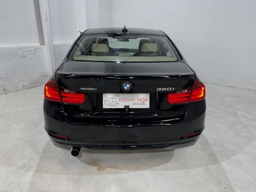 BMW 320i