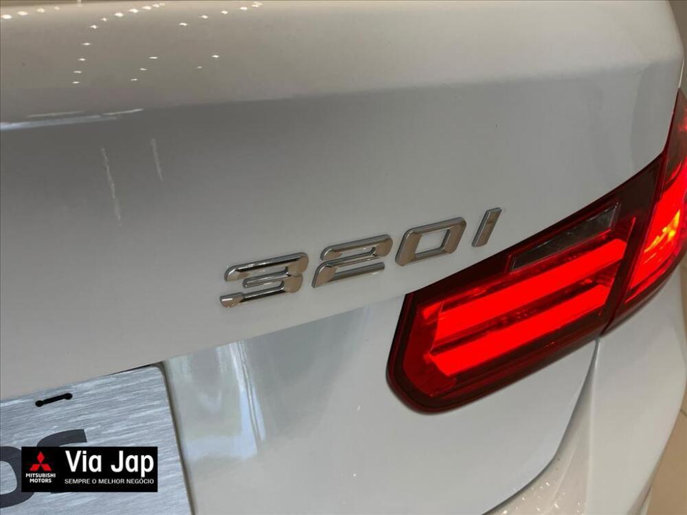 BMW 320i