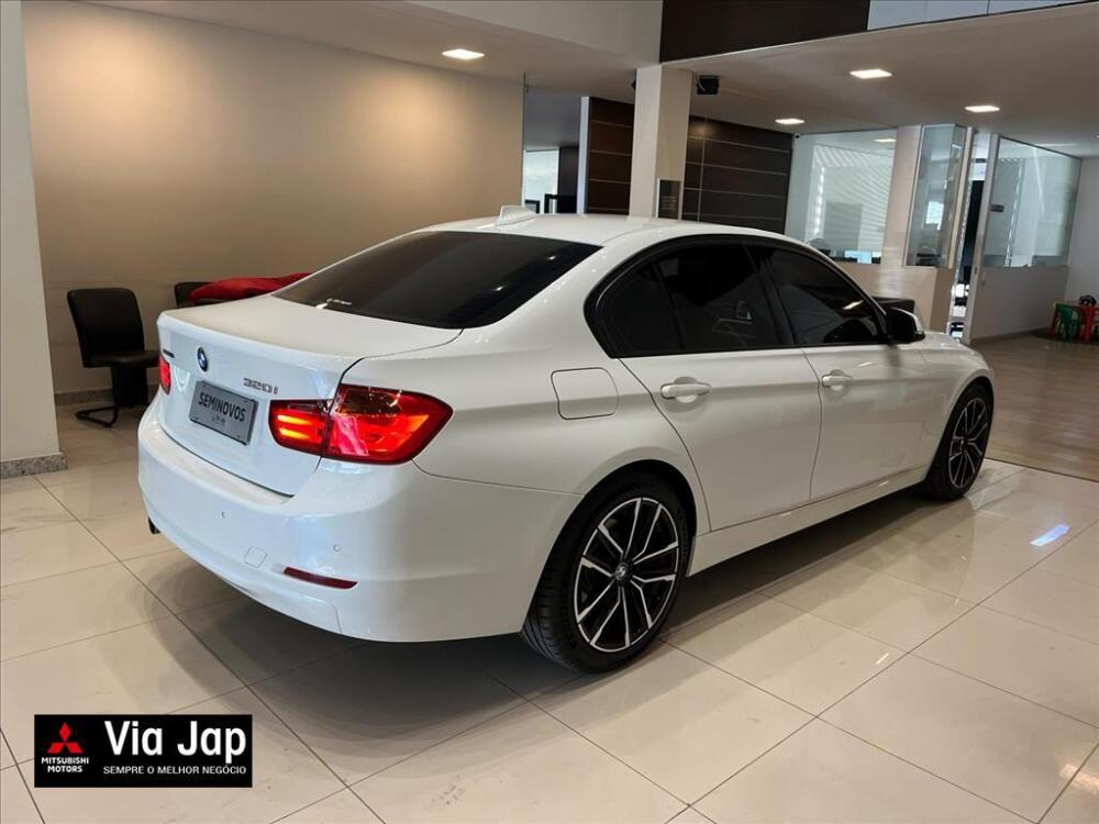 BMW 320i