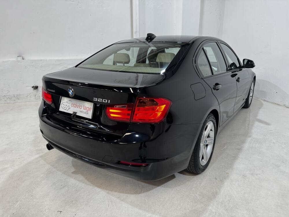 BMW 320i