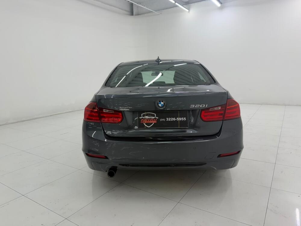 BMW 320i
