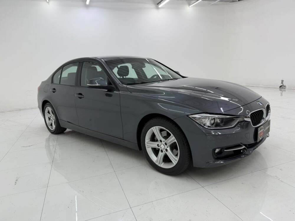 BMW 320i