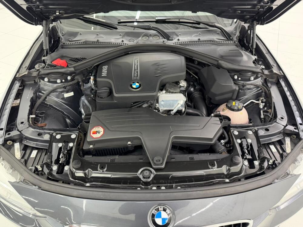 BMW 320i