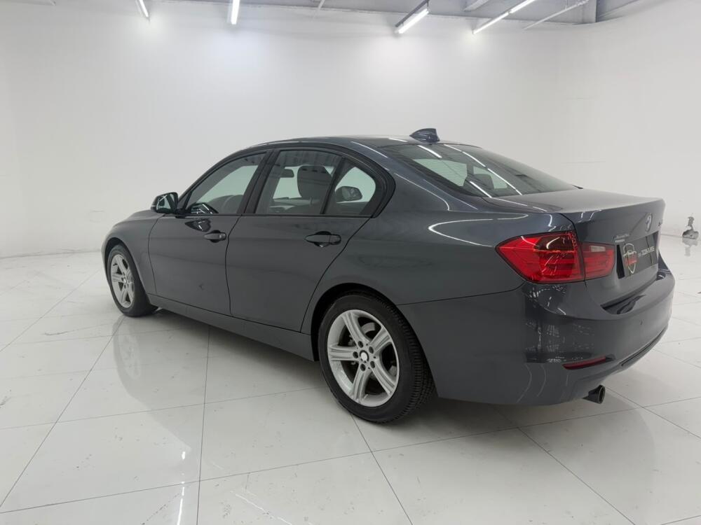 BMW 320i