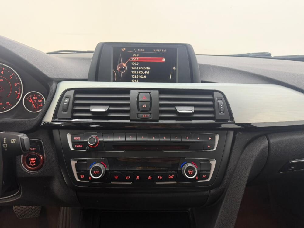 BMW 320i