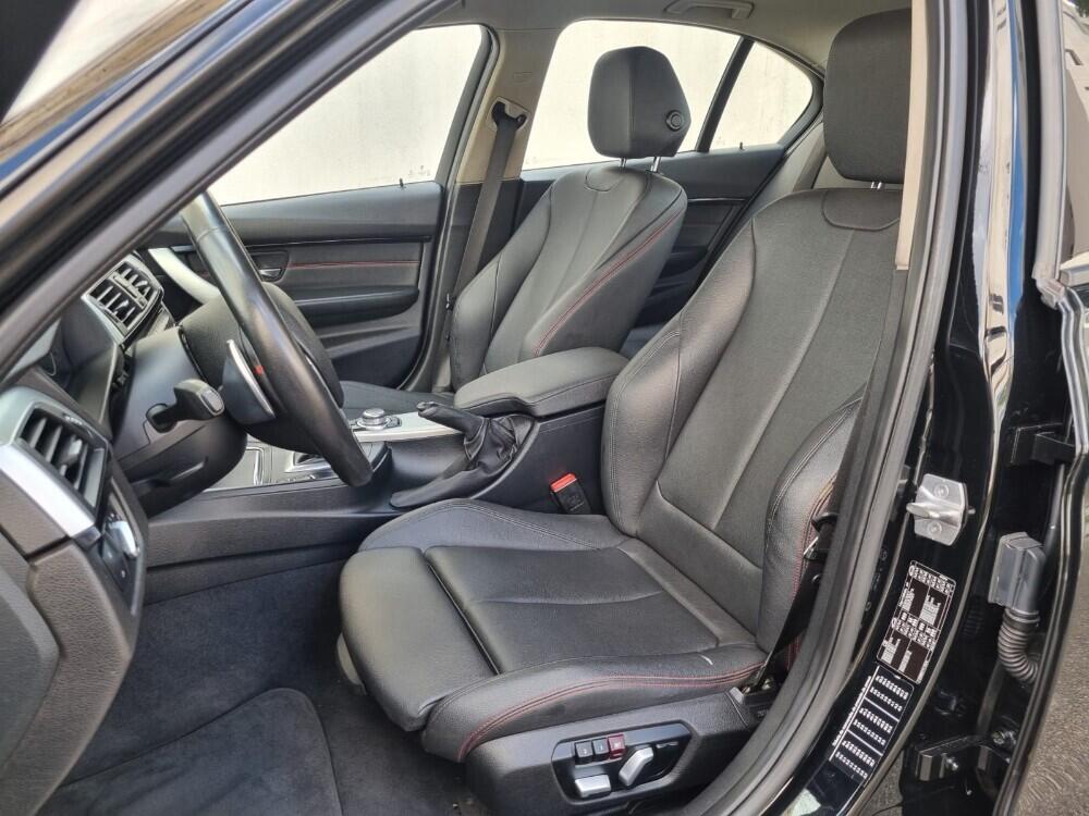 BMW 320i