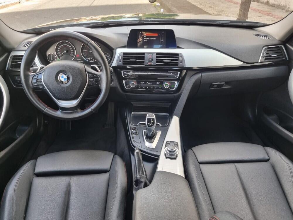 BMW 320i