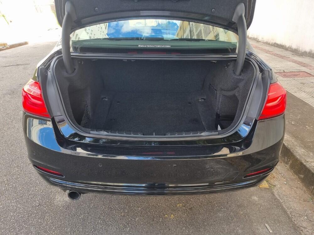 BMW 320i