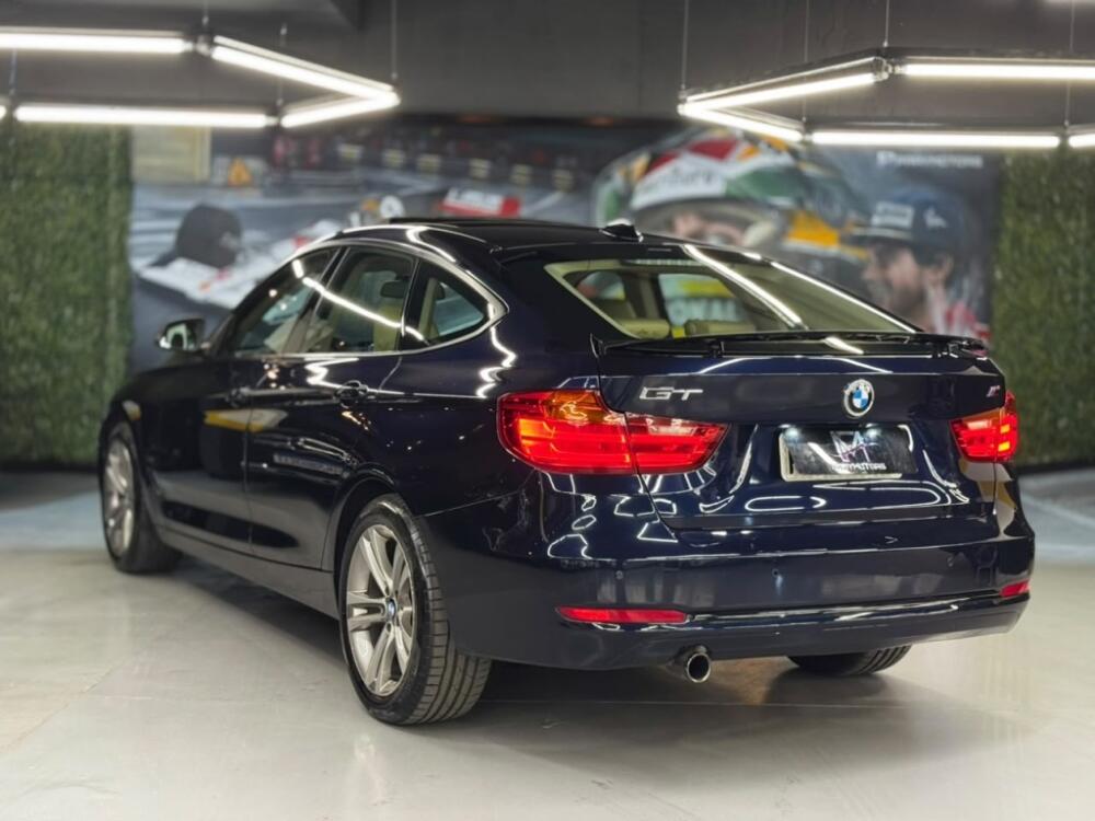 BMW 320i
