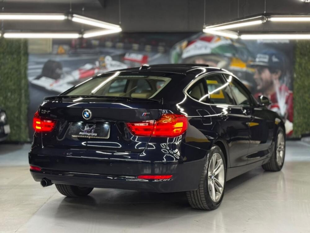 BMW 320i