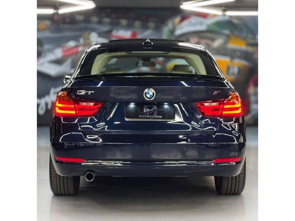 BMW 320i