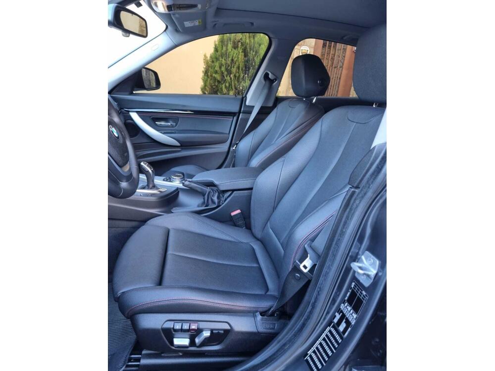 BMW 320i