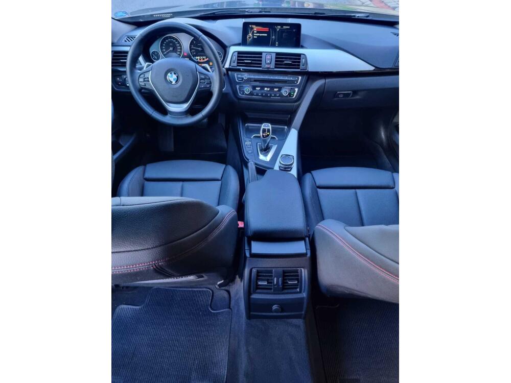 BMW 320i