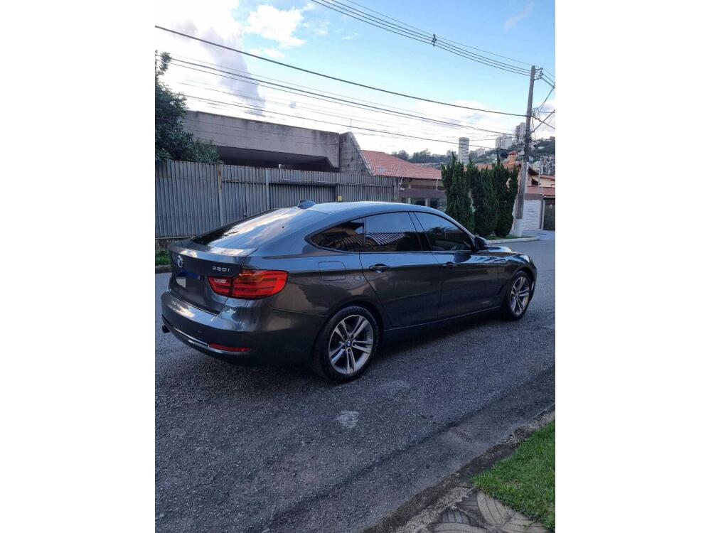 BMW 320i