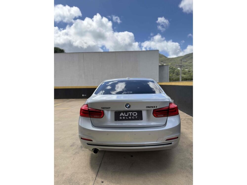 BMW 320i