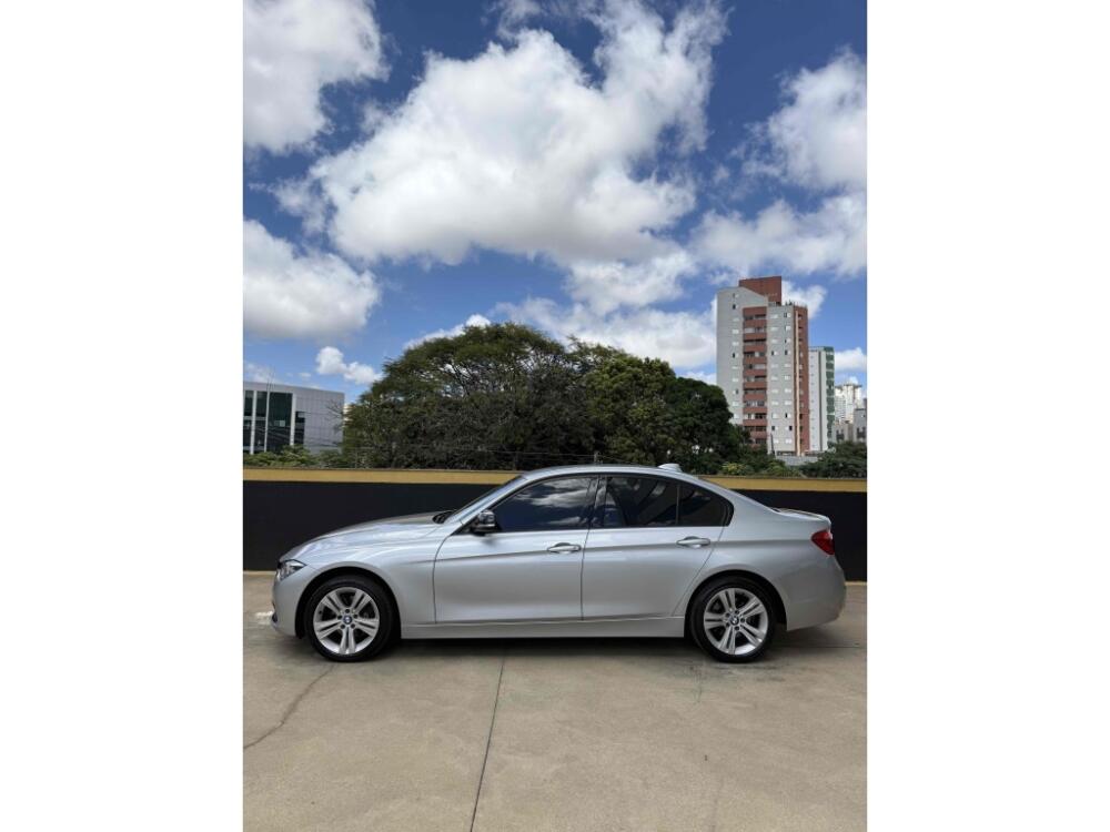 BMW 320i