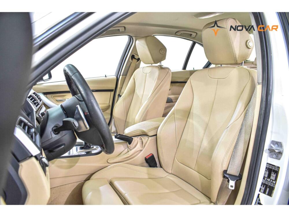 BMW 320i