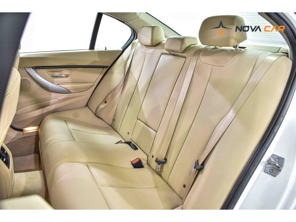 BMW 320i