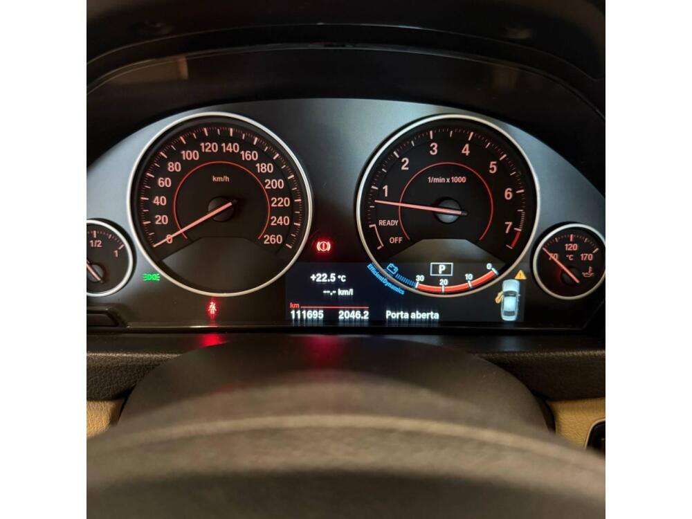 BMW 320i