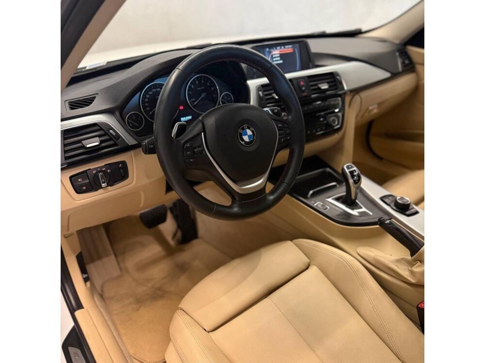 BMW 320i