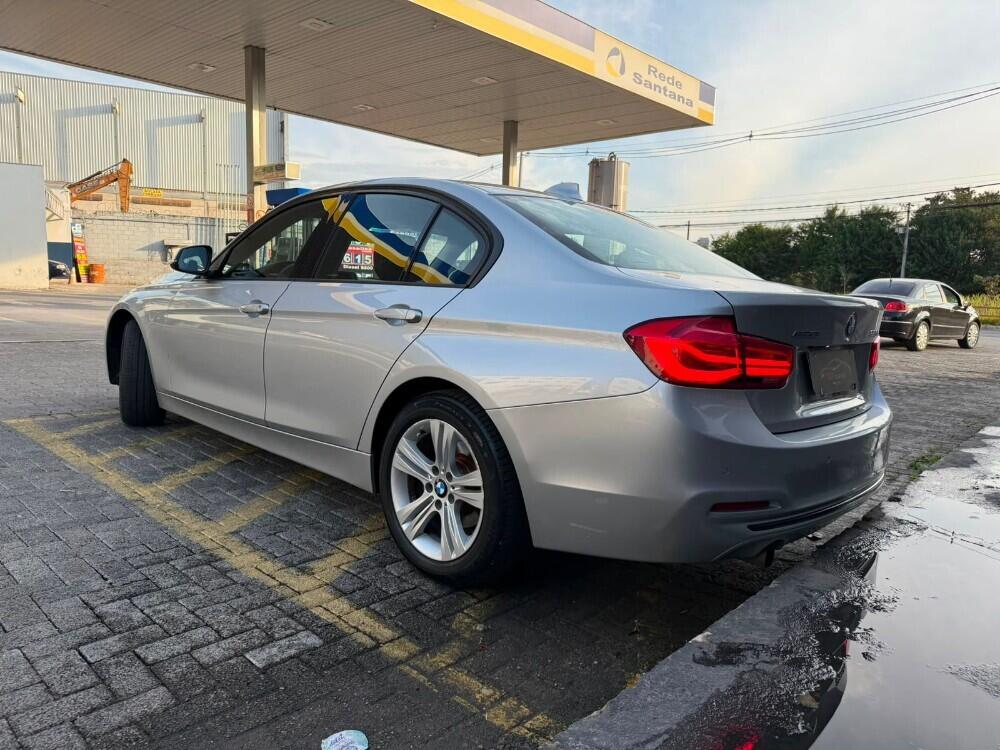 BMW 320i