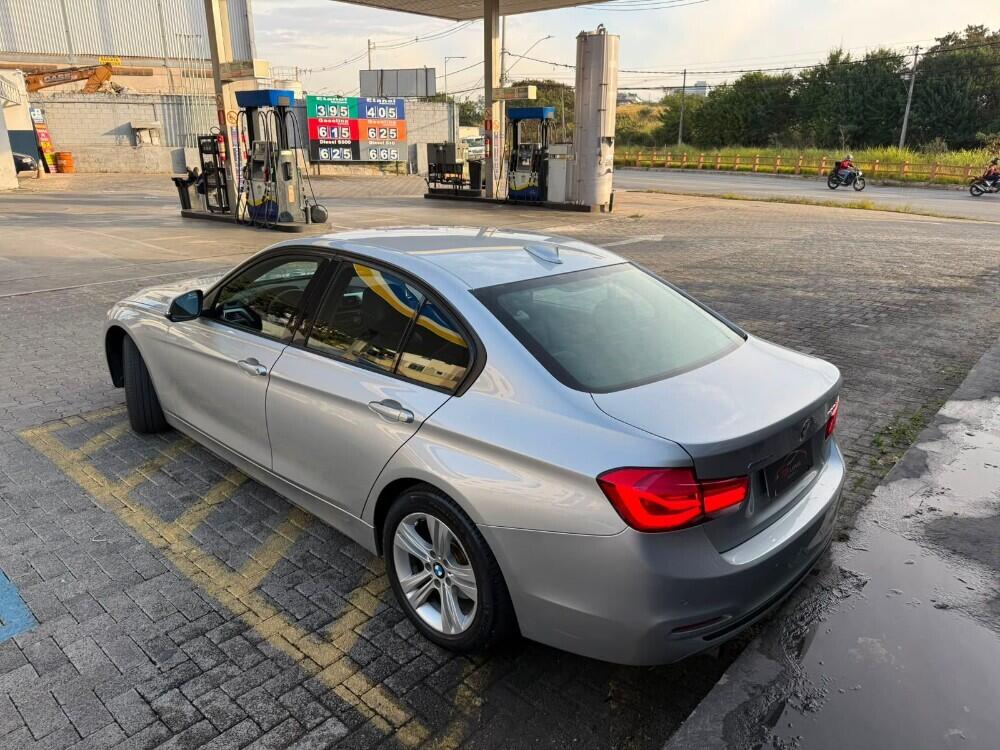 BMW 320i