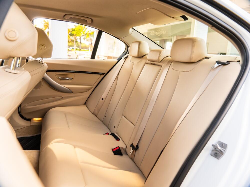 BMW 320i