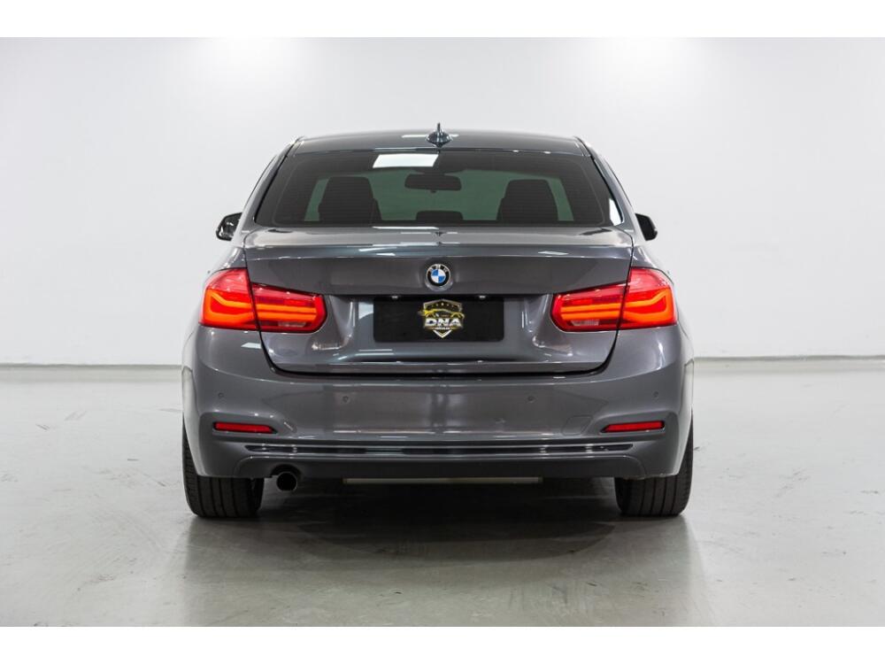 BMW 320i