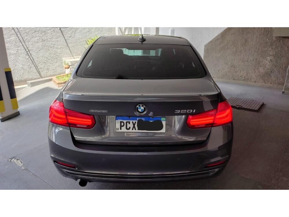 BMW 320i