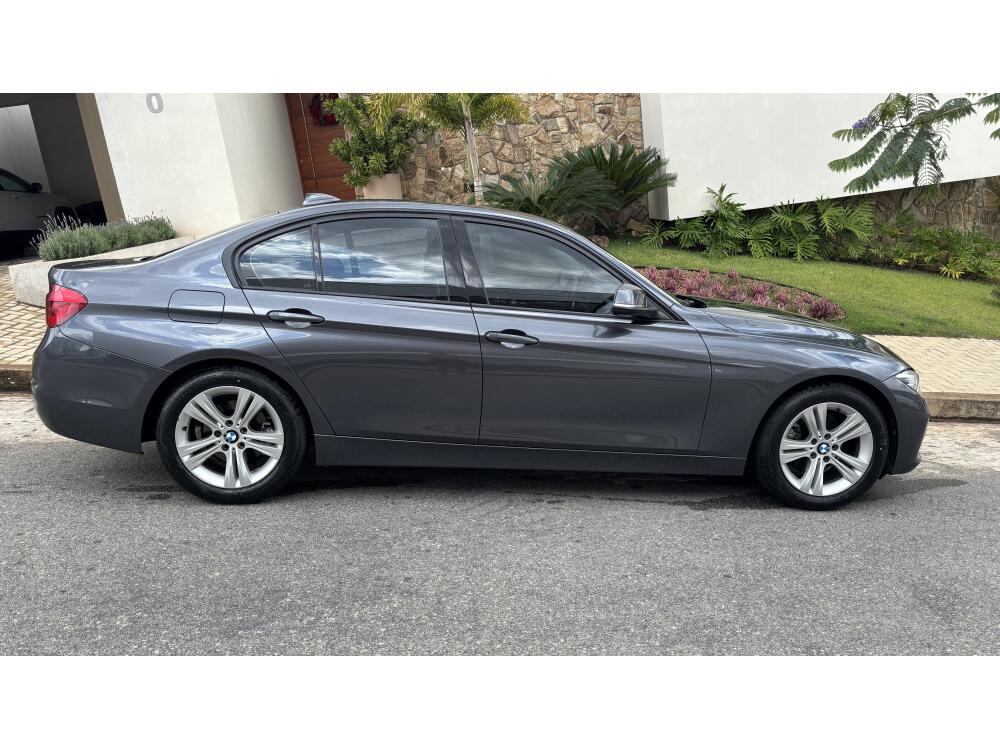 BMW 320i