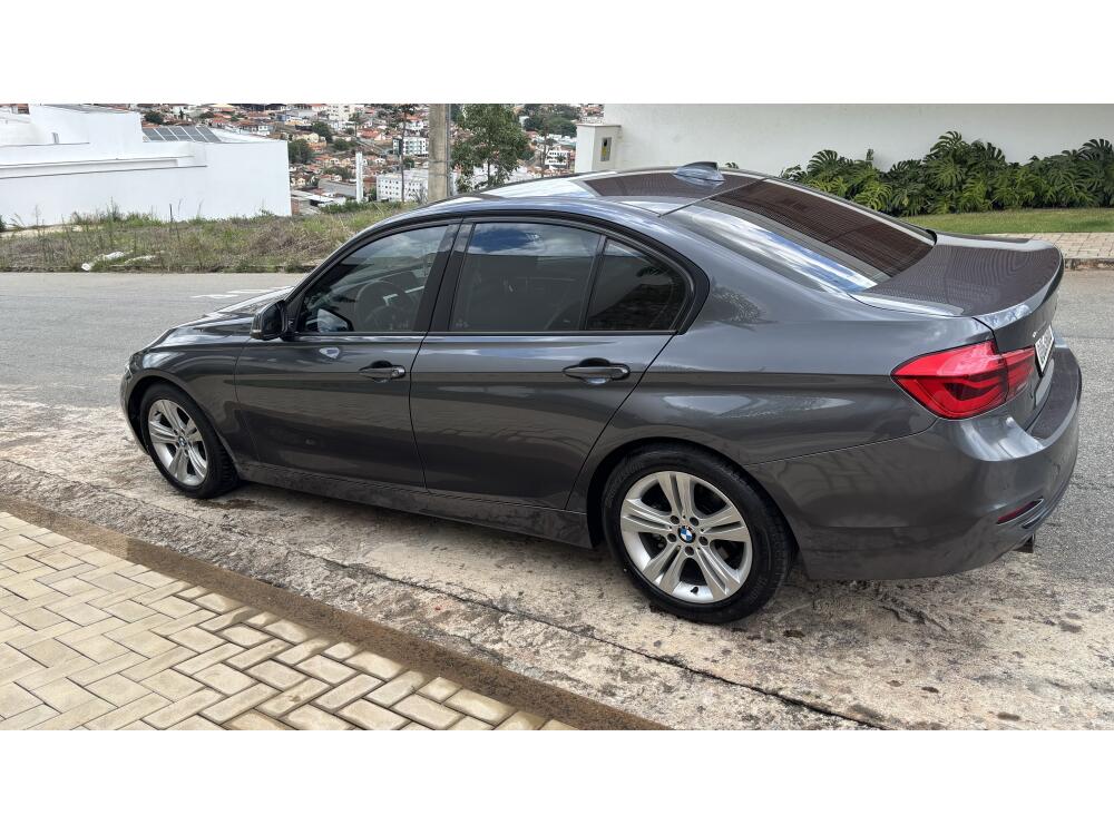BMW 320i