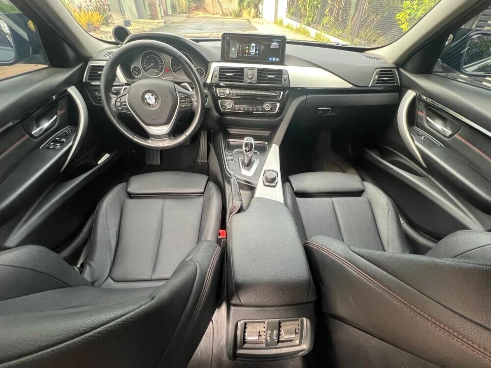 BMW 320i