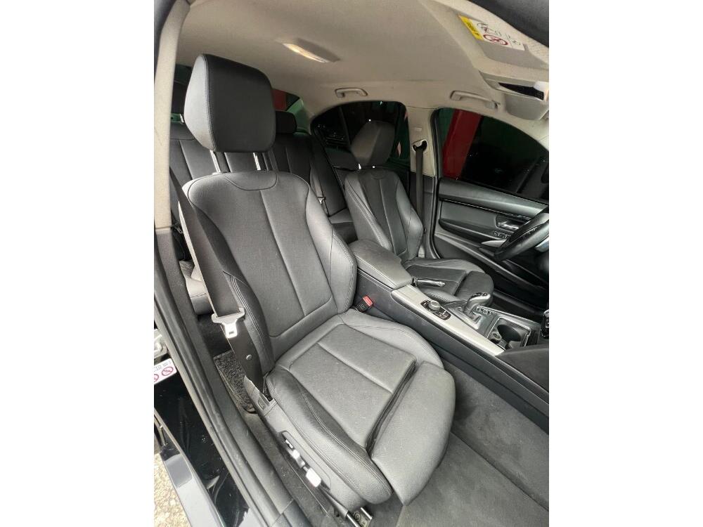 BMW 320i