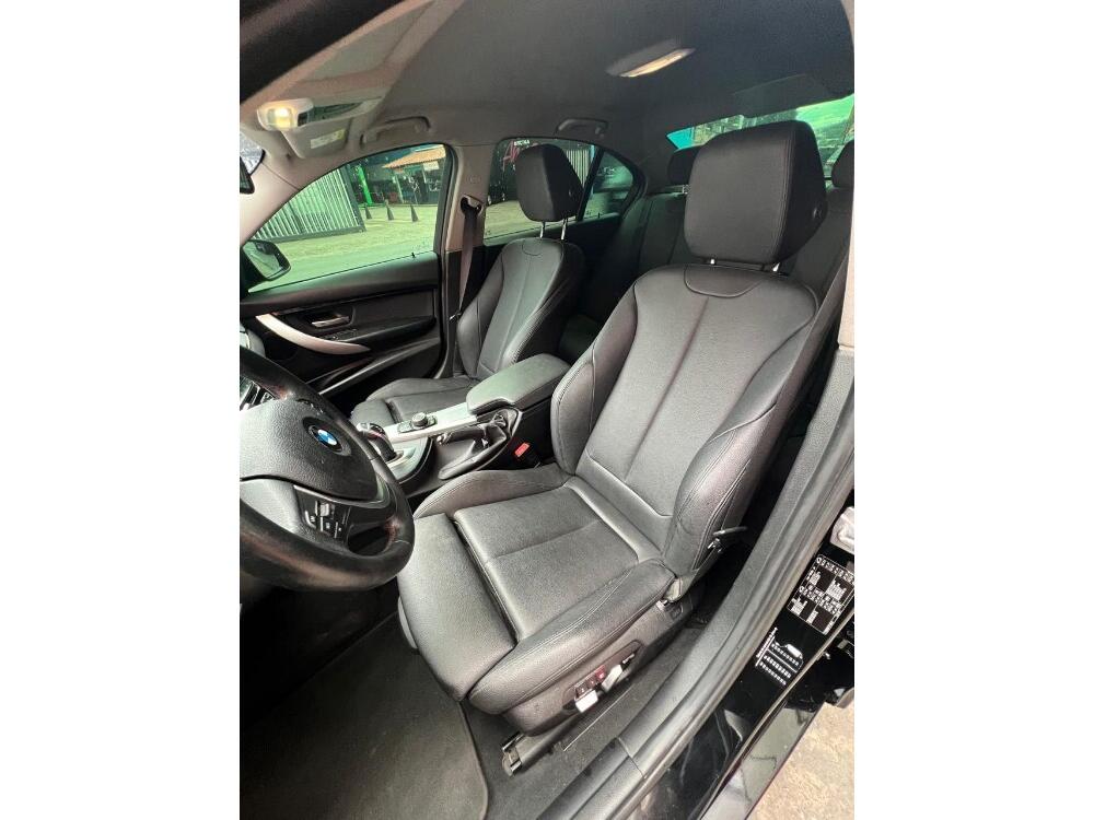 BMW 320i