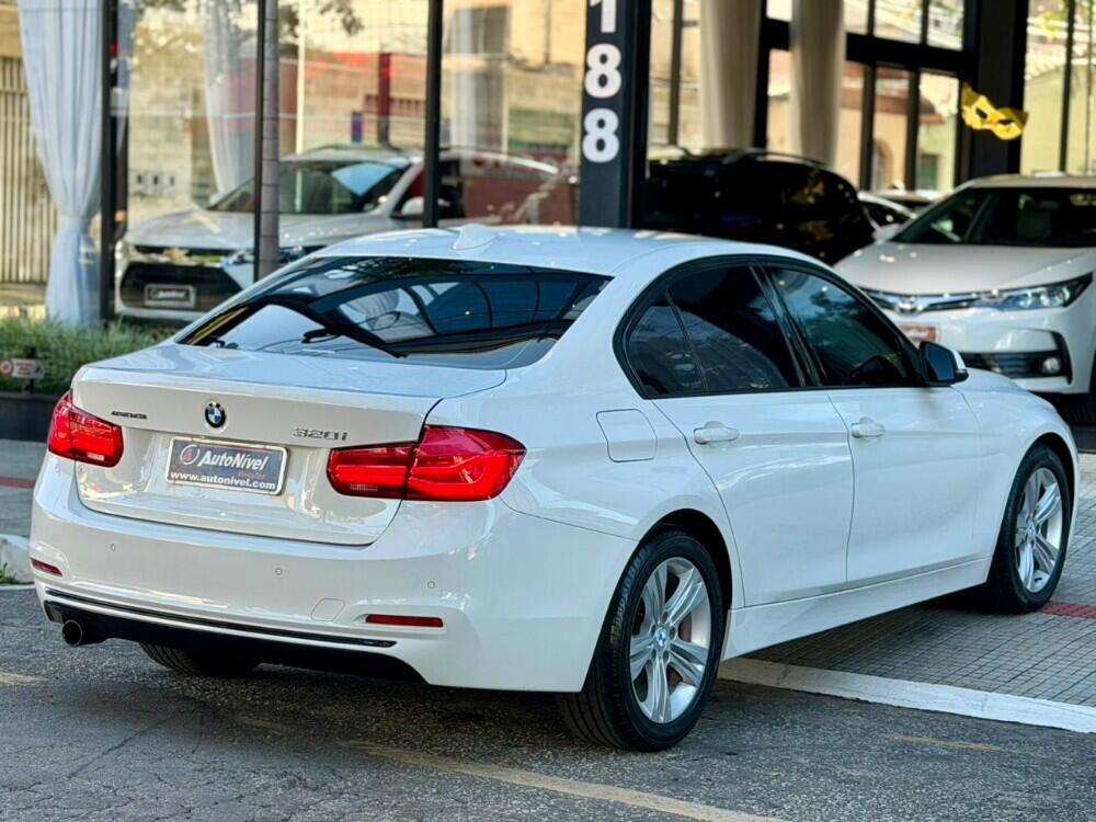 BMW 320i