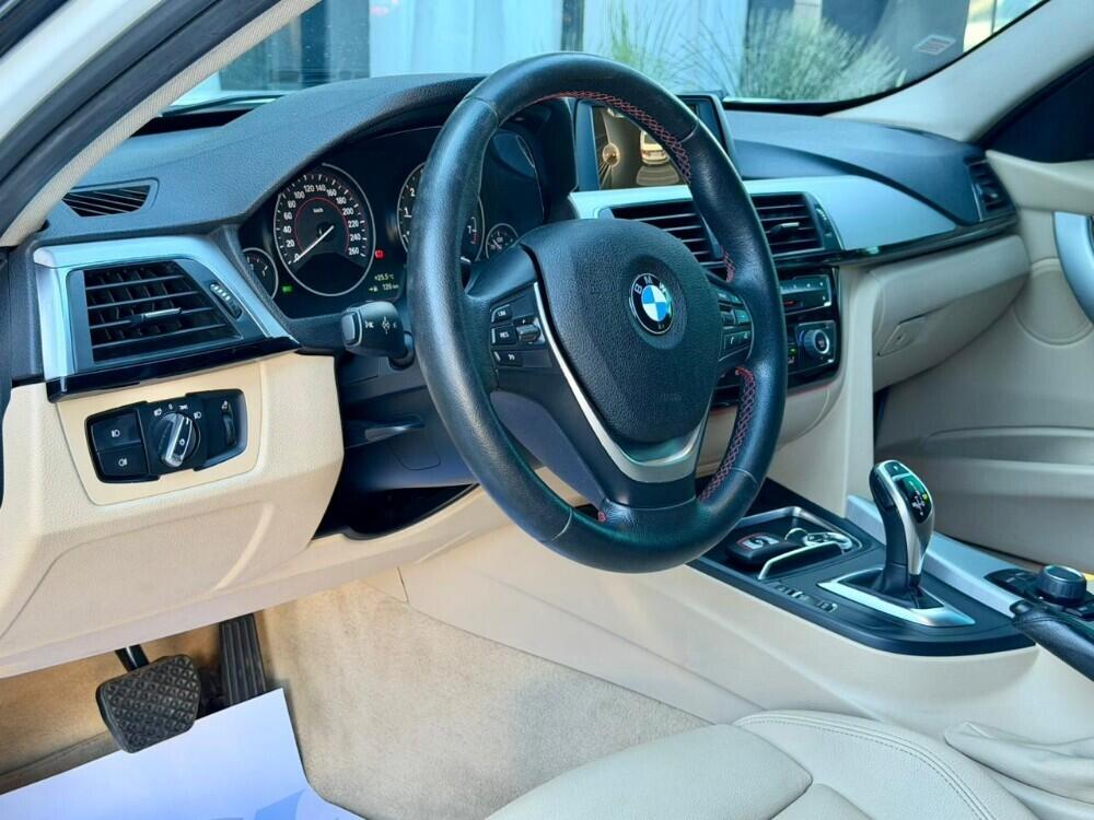 BMW 320i