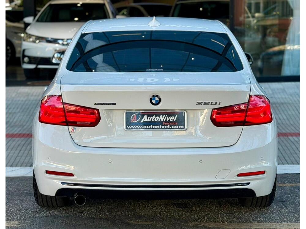 BMW 320i