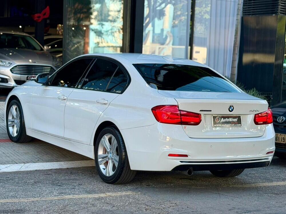 BMW 320i