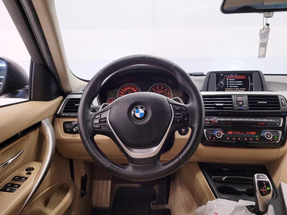 BMW 320i