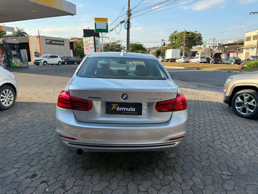 BMW 320i