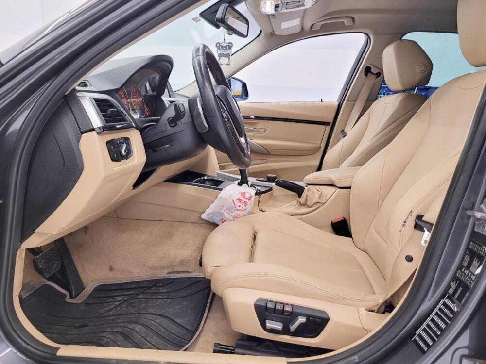 BMW 320i