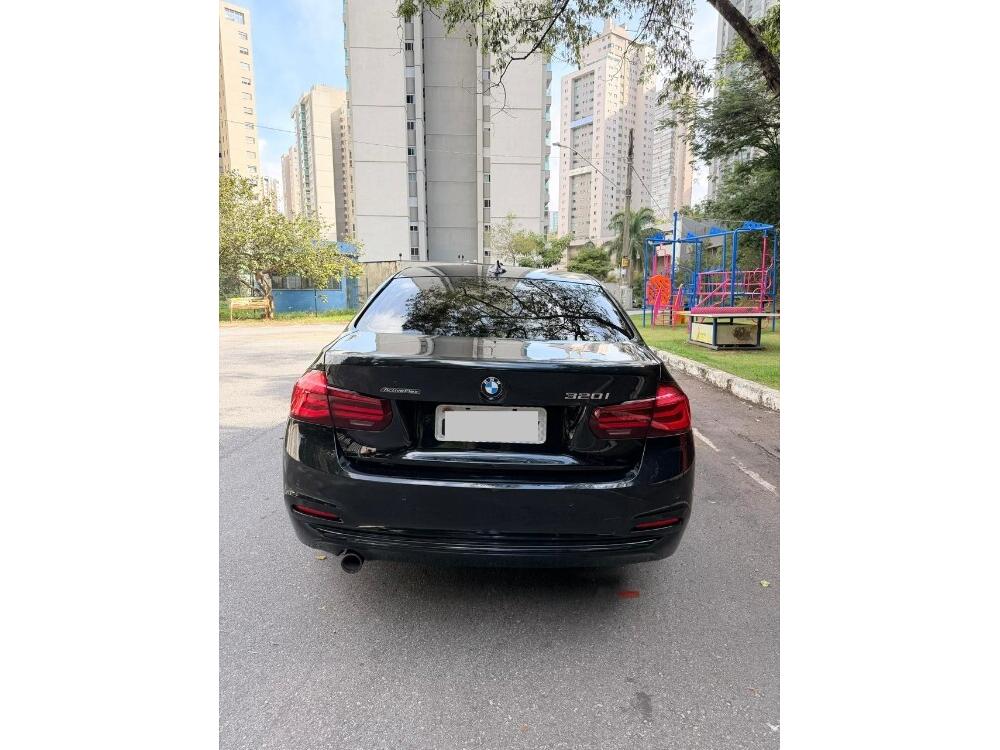 BMW 320i