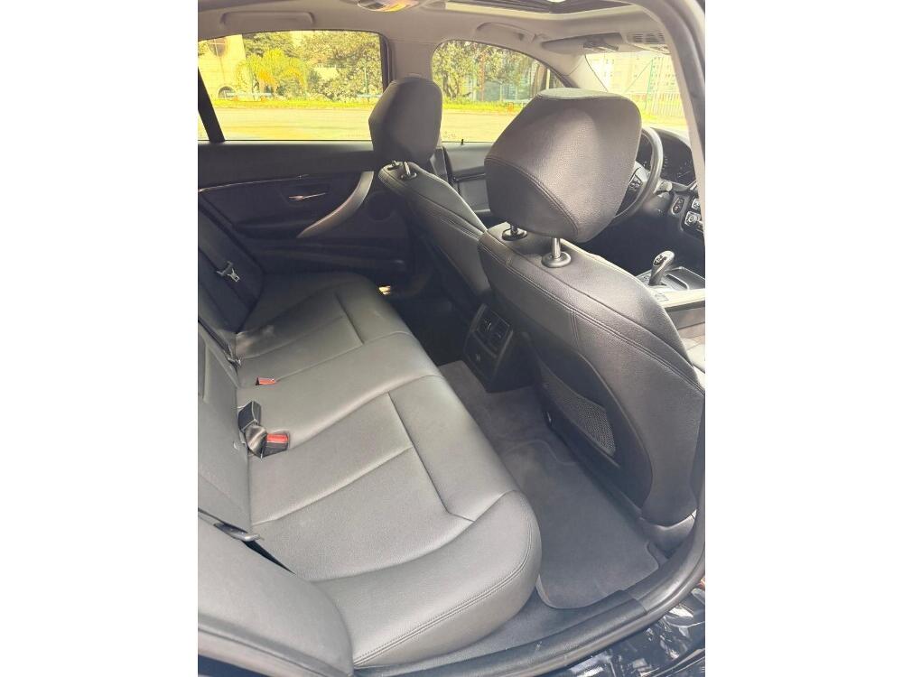 BMW 320i