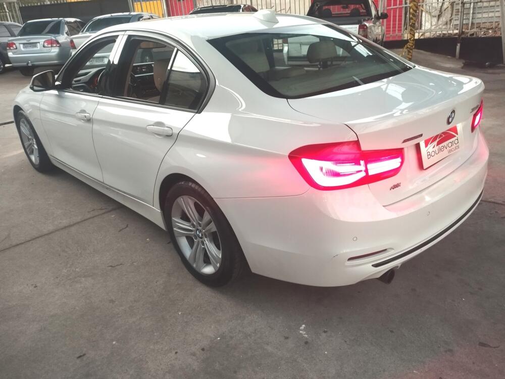 BMW 320i